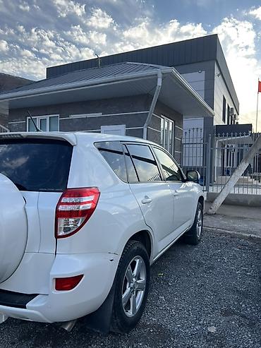 таюта виш: Toyota RAV4: 2012 г., 2 л, Автомат, Бензин, Кроссовер — 9