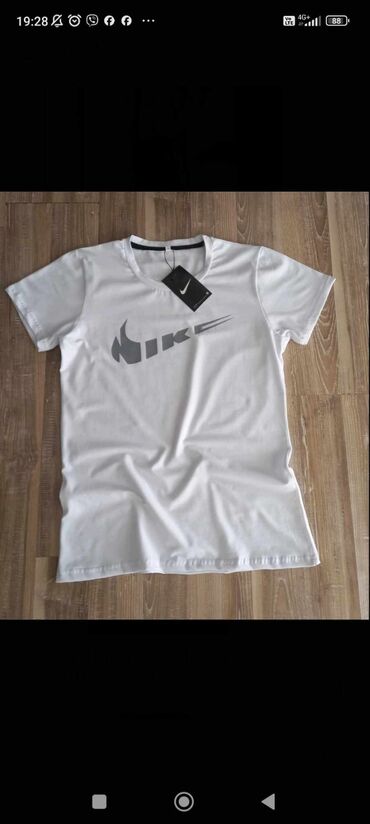 zenske majice nike: Zenske majice m,l,xl,2xl 
900 din