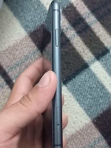 apple macbook: IPhone 11, 128 GB, Black Titanium, Face ID — 3