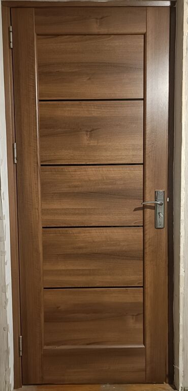 Kafel və bitirmə daşları: Dörd ədəd eyni qapı. hamısı birlikdə 200 azn . ətraflı məlumat üçün