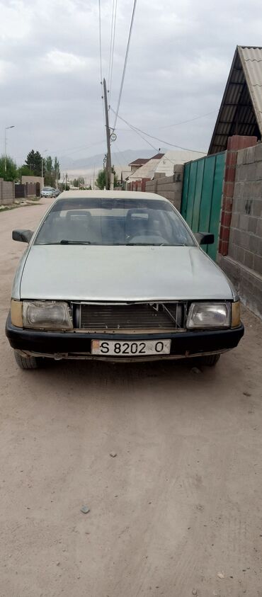 Audi: Audi 100: 1985 г., 1.8 л, Механика, Бензин, Седан