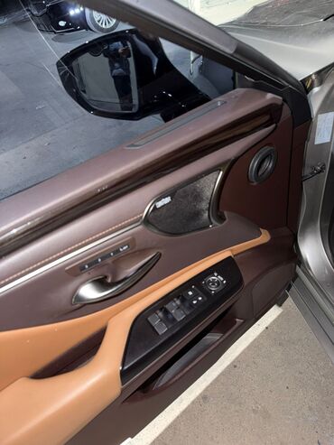 Lexus: Lexus ES: 2019 г., 2.5 л, Автомат, Гибрид, Седан — 6