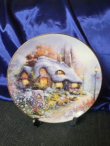 Ostali kućni dekor: Tanjir dekorativan, nov A.Orpinas,engleski iz 90ih.god.Br MCS 992 — 1