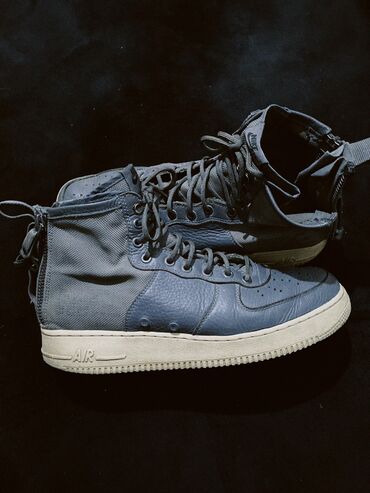 найк: Nike SF Air Force 1 Mid GS Dark Grey 

Оригинал