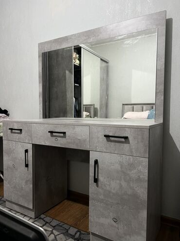 морозильники для мороженого б у: Туалетный столик, Новый, С зеркалом, цвет - Серый at lalafo.kg морозильники для мороженого б у: Туалетный столик, Новый, С зеркалом, цвет - Серый