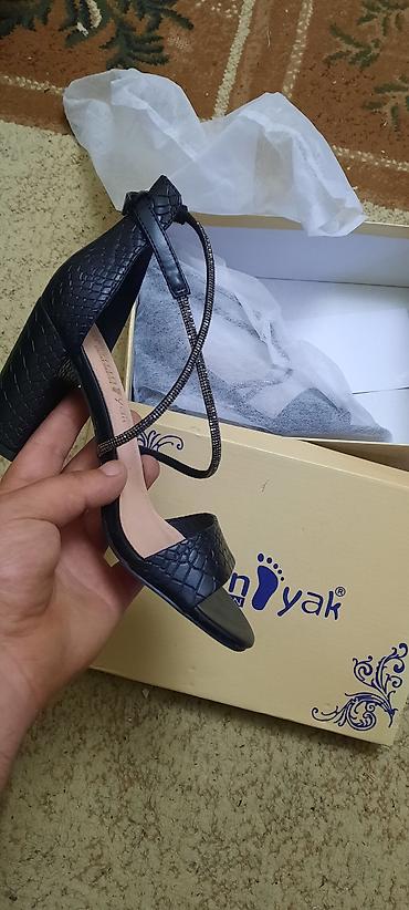 Digər ayaqqabılar: Ölçü: 35.5, Yeni — 1