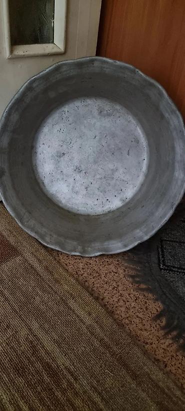 Другие товары для кухни: Литровые по 10 сом, Двух, трех литровые стеклянные банки толстое — 8