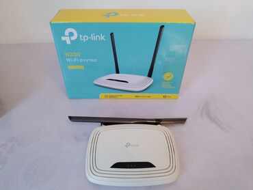 Модемы и сетевое оборудование: Продаётся роутер фирмы tp-link N300 с режимом точки доступа wi-fi