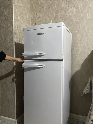 вытяжка кухонная: Холодильник Beko, Б/у, Двухкамерный, 80 * 160 * 70