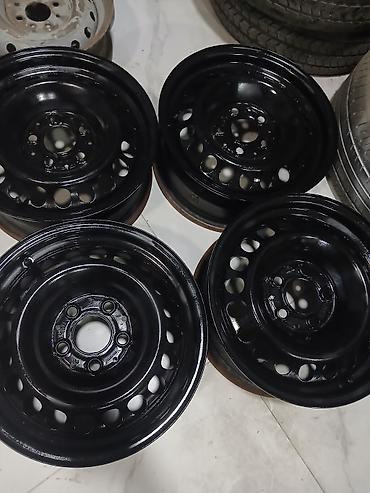 Disklər: Tecili satlir: 4 ədəd qara rəngli5 bolt polad disk komplekti - — 3