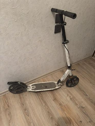 Samokatlar: Şəhər daxili hərəkət üçün yığcam skuter. - Tip: Şəhər/skuterlə sürmə — 1
