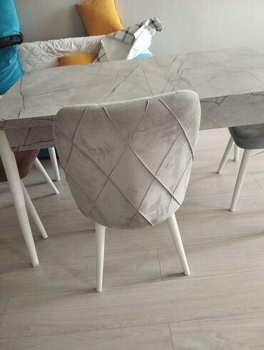 бушный мебель: Комплект стол и стулья Для зала, Новый