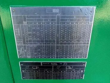 Ostali alati i mašine: Strug „Prvomajska“ TVP300 🔧 Visina šiljaka: 300 mm 📏 Razmak između — 4