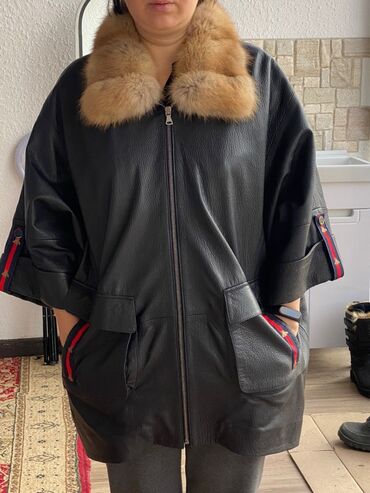 кожаная куртка оверсайз: Продается кожаная куртка 56 размер. Новая с этикеткой. Заказывали из