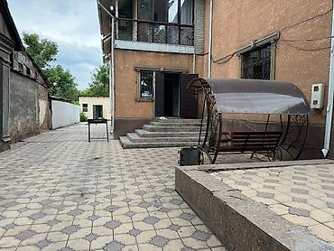 Посуточная аренда домов: 200 м², 4 комнаты, Бронированные двери, Амбарная, Балкон застеклен — 11