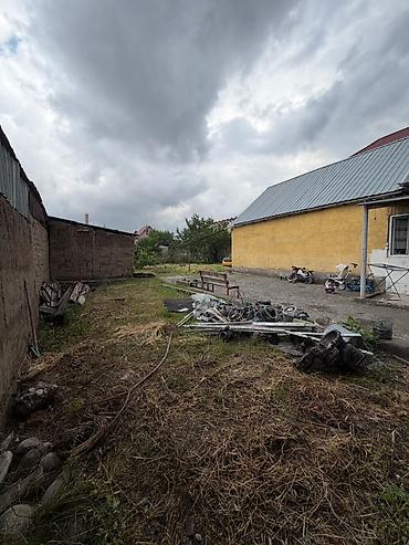Продажа коттеджей и домов: Продаётся участок 6 соток с домом 📍 ж/м Арча-Бешик 📐 Площадь участка — 13