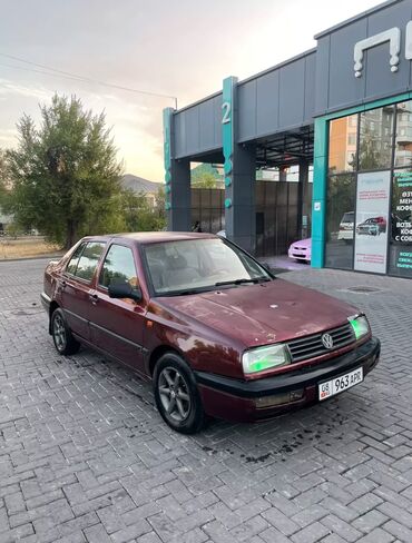 фосваген вента: Volkswagen Vento: 1993 г., 1.6 л, Механика, Бензин, Седан