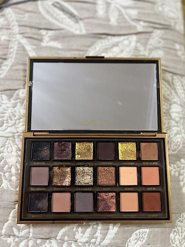 rozel beauty: Göz kölgələri Huda Beauty İşlənmiş — 2