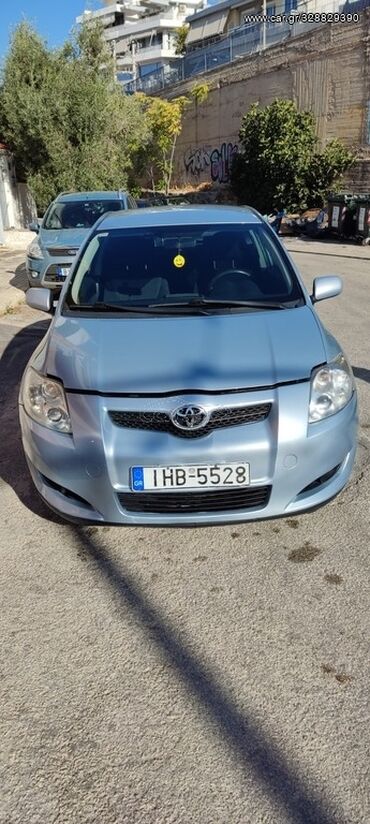 Toyota Auris: 1.4 l | 2008 year Hatchback