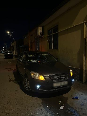 Kia: Kia Ceed: 1.4 l | 2009 il Hetçbek — 1