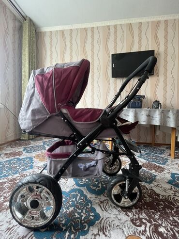 новая детская коляска: Коляска, цвет - Фиолетовый