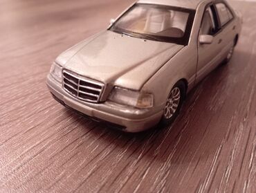 Avtomobil modelləri: Mersedes c 220 modeli kitay istehsalı 1/36 ölcüdədəir .Bu modeli Öz — 1