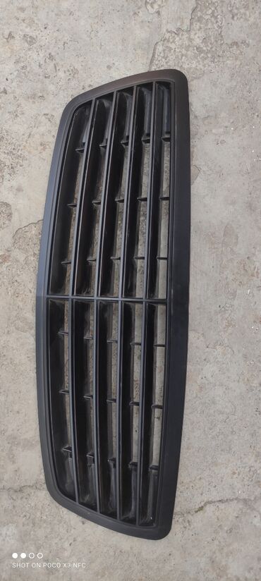 Решетки, облицовки: Решетка радиатора Mercedes-Benz 2003 г., Б/у, Оригинал, Германия