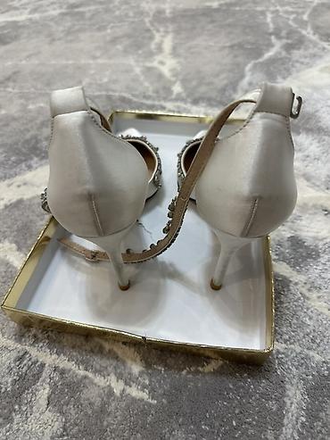 Айымдардын бут кийими: Туфли, 38, Колдонулган, түсү - Ак — 4