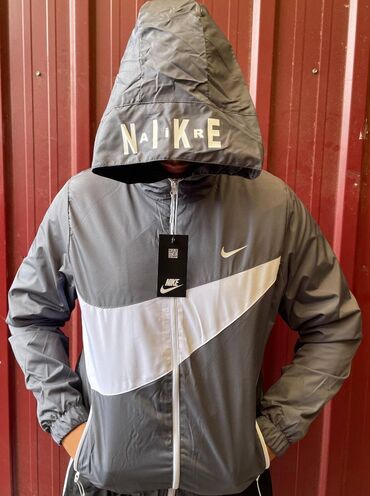 Jakne za prelazni period: Muške jakne za jesen tanji S,M,L,XL,XXL veličine za 5500 din
pb — 8