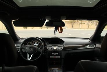 Mercedes-Benz: Mercedes-Benz E 200: 2 l | 2013 il Sedan — 10