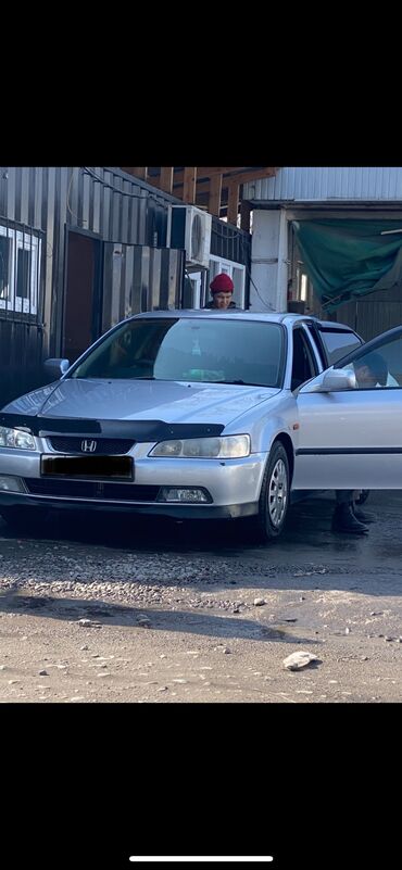 Honda: Honda Accord: 2000 г., 1.8 л, Автомат, Бензин, Седан