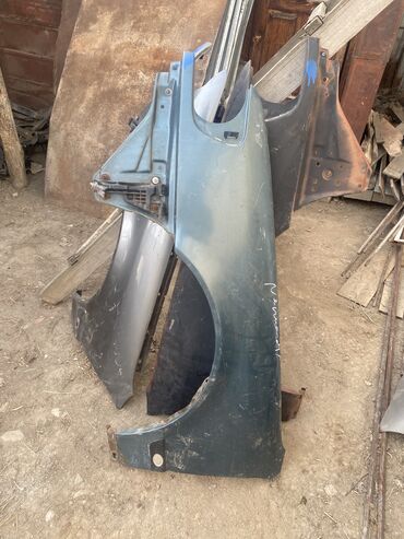 Крылья и комплектующие: Крыло Переднее правое Audi, 1994 г., Б/у, Оригинал — 2