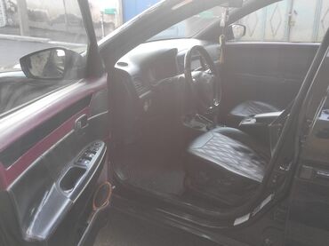 Hyundai: Hyundai Accent: 1.6 l | 2006 il Sedan — 5