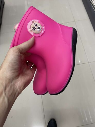 Gumene čizme: Gumene čizme, Veličina - 19 na lalafo.rs — 4 Gumene čizme: Gumene čizme, Veličina - 19 — 4