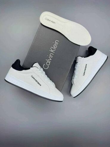 muško srebrno prstenje: Trainers, Calvin Klein, size - 44
