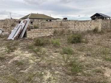 Həyət evləri və villaların satışı: Turkanda 20 sot torpag, 1 mertebeli ev, 3 otagli, qizil qum — 10