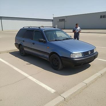 а 190: Volkswagen Passat Variant: 1992 г., 1.8 л, Механика, Бензин, Универсал — 1