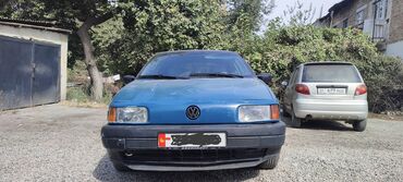 газ для машина: Volkswagen Passat: 1992 г., Седан