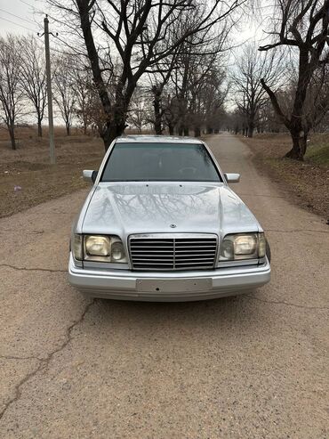 Mercedes-Benz: Mercedes-Benz W124: 1993 г., 2.2 л, Механика, Бензин, Седан