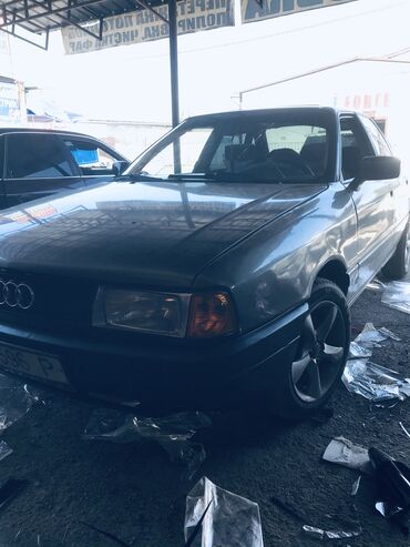 авто ауди: Audi 80: 1989 г., 1.8 л, Механика, Бензин, Седан