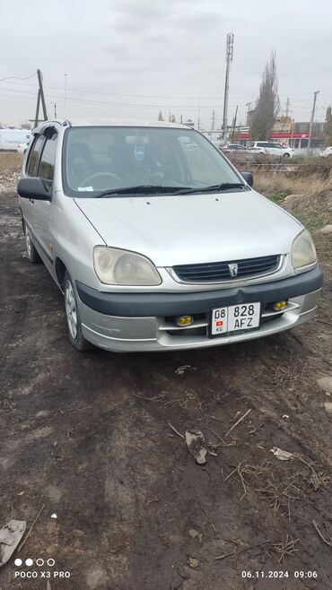 Toyota: Toyota Raum: 2000 г., 1.5 л, Автомат, Бензин, Универсал