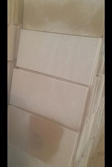 Dekorativ daşlar: Qumdaşı üzlük plitələri Məhsul təsviri: - Təbii qumdaşından kəsilmiş — 54