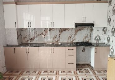 Mətbəx mebeli: Ağ rəngdə olan mətbəx mebeli dəsti. Qaz plitəsi və aspirator üçün — 3