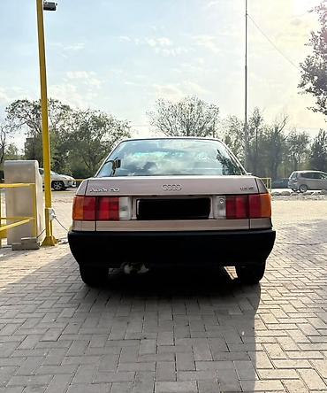 Audi: Audi 80: 1987 г., 1.8 л, Механика, Бензин, Седан — 6