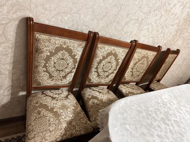 с кара жыгач: Кеңсе отургучу, Колдонулган, түсү - Күрөң, Жыгач