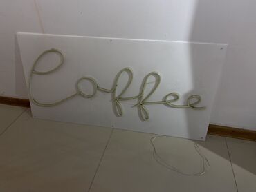 3d çap: Neon işıqla hazırlanmış coffee reklamı satılır. Qiymet 100 azn