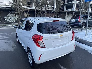 Chevrolet: Chevrolet Spark: 2020 г., 1 л, Вариатор, Бензин, Хэтчбэк — 4