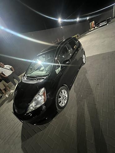 фит 3: Honda Fit: 2010 г., 1.5 л, Автомат, Бензин, Хэтчбэк — 4