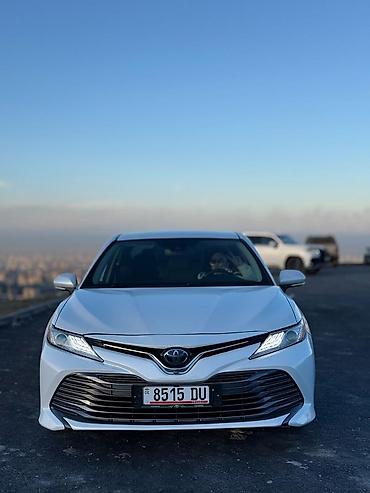 Toyota: Toyota Camry: 2020 г., 2.5 л, Автомат, Гибрид, Седан — 1