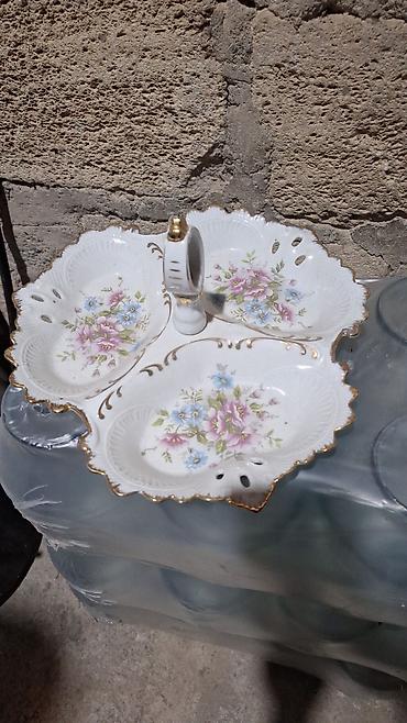 Porselen üç bölməli servis boşqabı - Material: keyfiyyətli porselen -